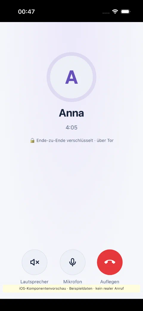Vista conversazione HeyAppPro nel simulatore iOS con durata, altoparlante, microfono e pulsante per riagganciare
