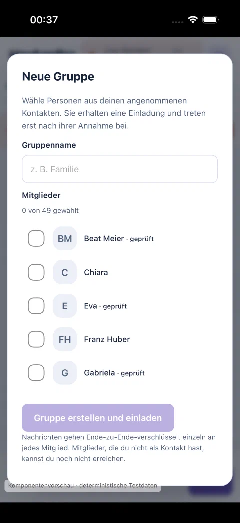 Creazione di un gruppo HeyAppPro nel simulatore iOS con nome del gruppo e selezione di contatti di esempio